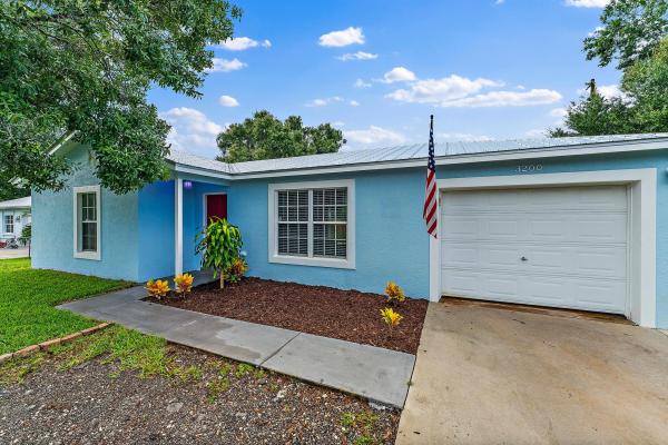 White City, 3200 Daniels St, Fort Pierce, Florida 34981, image 1