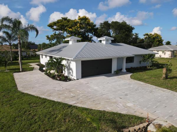 733 SE White Ave, Port St. Lucie, Florida 34983, image 1