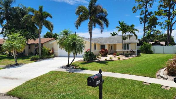 Le Chalet, 5456 Benjamin Ave, Boynton Beach, Florida 33472, image 1