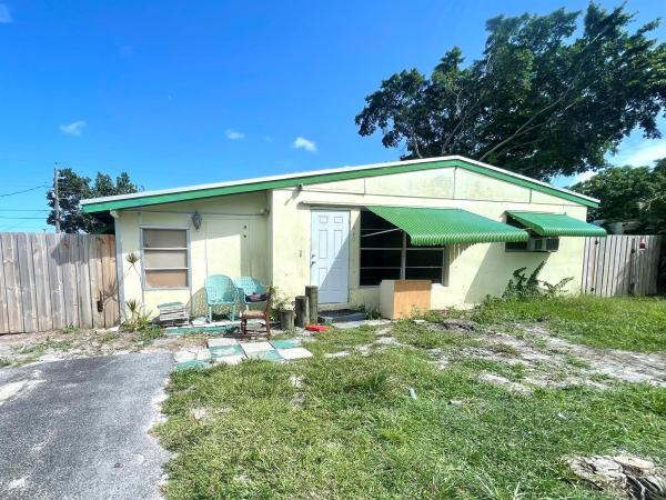 Seminole Manor, 440 Pensacola Dr, Lake Worth Beach, Florida 33462, image 1