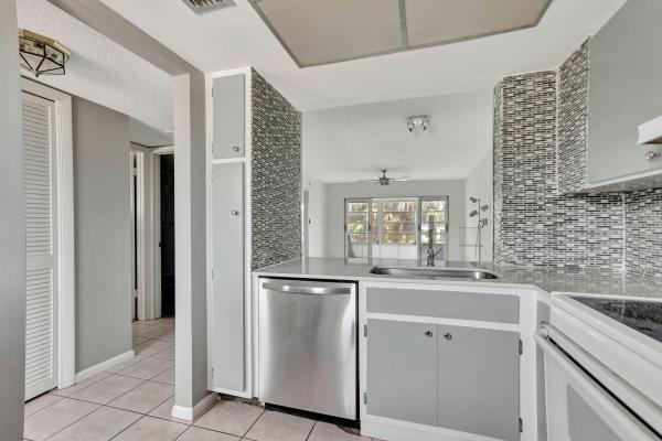 Montecristi Country Club, 1101 Crystal Lake Dr #203, Deerfield Beach, Florida 33064, image 1