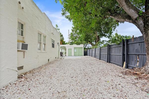 Northwood Pines, 624 32nd St, West Palm Beach, Florida 33407, image 2