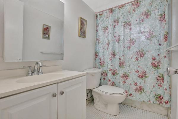 Romont South, 20310 NE 2nd Ave #17, Miami Gardens, Florida 33179, image 2