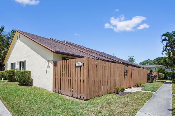 Springdale, 393 Springdale Cir, Palm Springs, Florida 33461, image 1