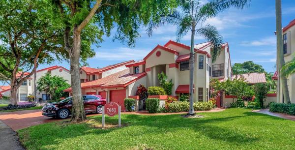 The Lexington Club Villas, 7681 Lexington Club Blvd #B, Delray Beach, Florida 33446, image 1
