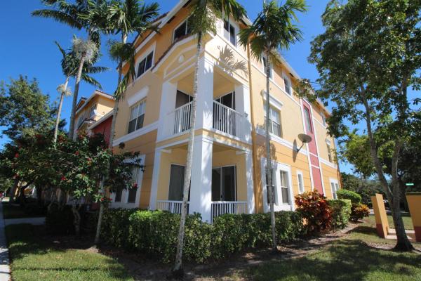 Shoma Courtyards At Royal Palm Beach, 1007 Shoma Dr, Royal Palm Beach, Florida 33414, image 1