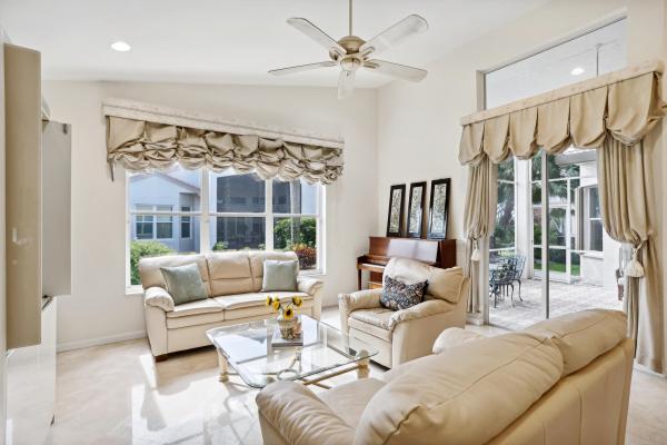 Valencia Lakes, 11717 Cardenas Blvd, Boynton Beach, Florida 33437, image 3