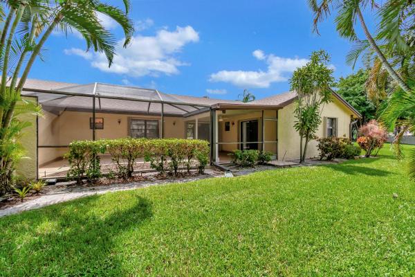 Lakes Of Boca Barwood, 23377 Barlake Dr, Boca Raton, Florida 33433, image 2