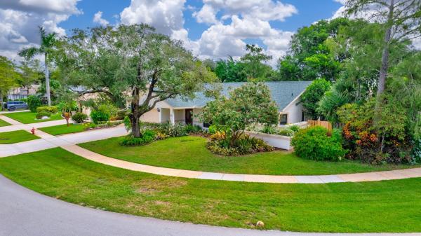 Sugar Pond Manor, 1824 Primrose Ln, Wellington, Florida 33414, image 1