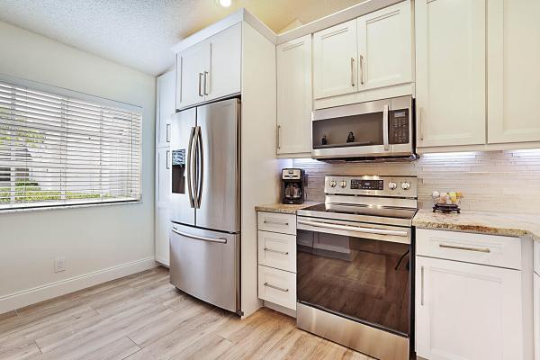 Bristol Club, 52 Admirals Ct, Palm Beach Gardens, Florida 33418, image 2