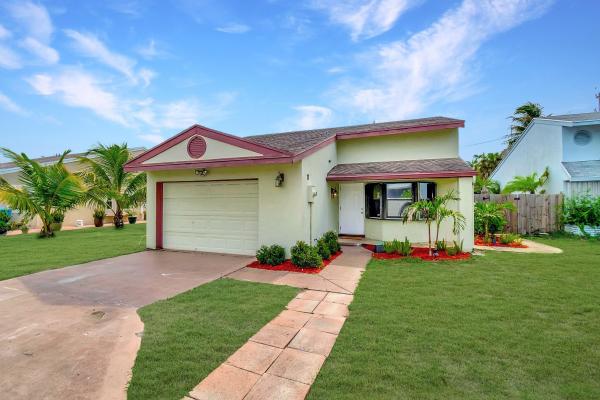 Boynton Lakes North, 11 Verwood Way, Boynton Beach, Florida 33426, image 1