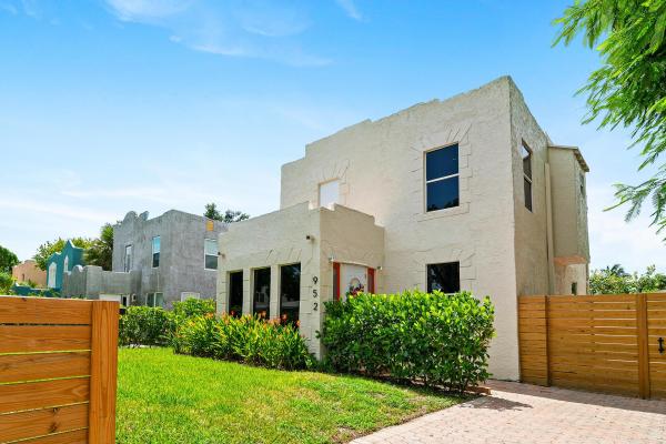 Northwood Hills, 952 39th Ct, West Palm Beach, Florida 33407, image 1