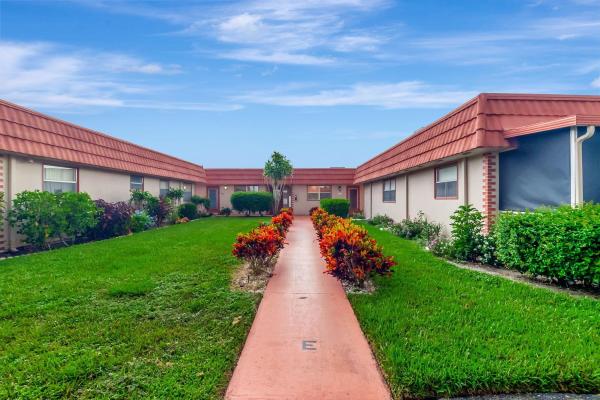 134 Seville E, Delray Beach, Florida 33446, image 1