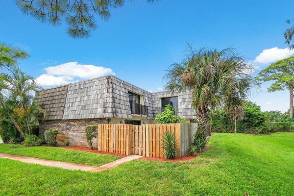 Forest Lakes Townhomes, 1660 Forest Lakes Cir #B, West Palm Beach, Florida 33406, image 1