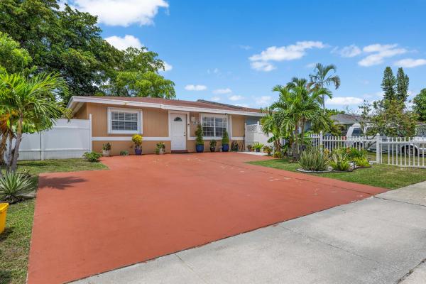 Heather Estates, 3819 Heather Dr E Dr, Greenacres, Florida 33463, image 1