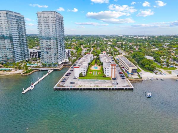 Regency Surf & Racquet Club, 4500 N Flagler Dr #A18, West Palm Beach, Florida 33407, image 1