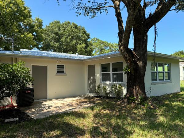 Lakewood Park, 7003 Deer Park Ave, Fort Pierce, Florida 34951, image 1
