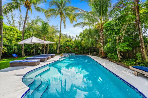 Tropical Beach, 1101 Granada St, Fort Pierce, Florida 34949, image 1