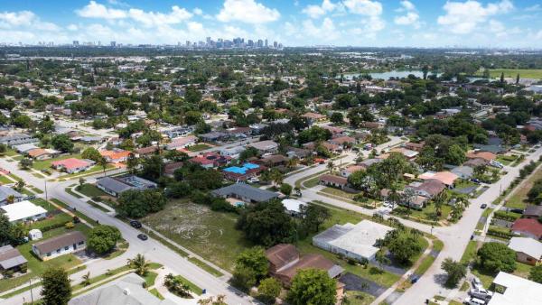 Golden Ridge, 3040 NW 24th St, Fort Lauderdale, Florida 33311, image 1