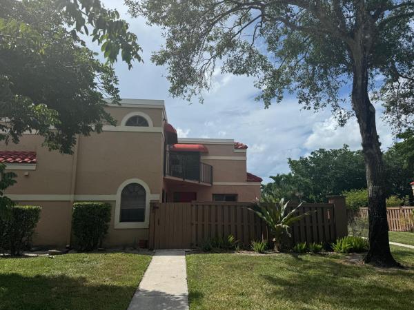 Banyan Lake, 8068 Severn Dr #B, Boca Raton, Florida 33433, image 1