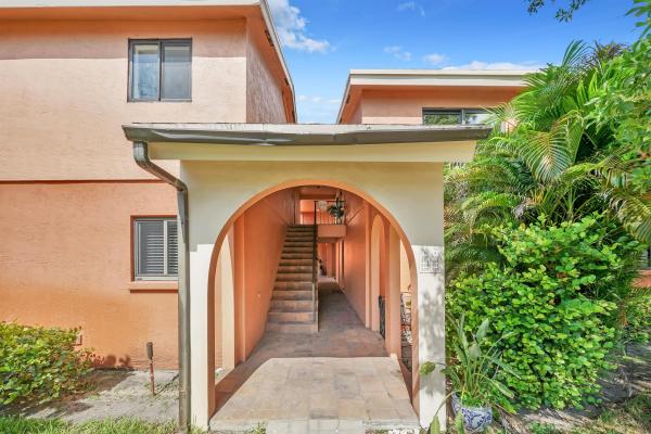 Villa Valencia, 50 SE 12th St #1320, Boca Raton, Florida 33432, image 1