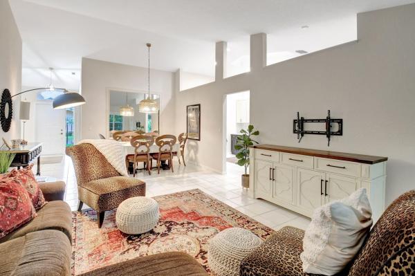 St Tropez Villas, 17257 Boca Club Blvd #4, Boca Raton, Florida 33487, image 2