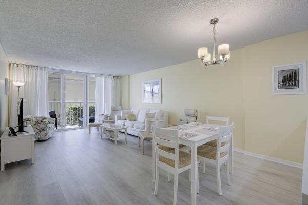 Le Chateau Royal, 3540 S Ocean Blvd #101, South Palm Beach, Florida 33480, image 2
