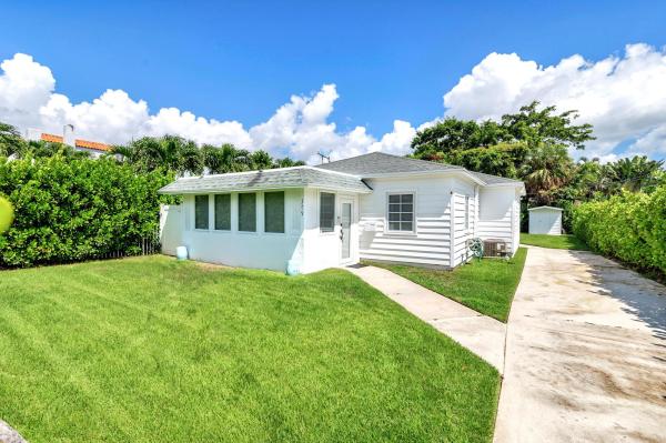 Southland Park, 309 Edgewood Dr, West Palm Beach, Florida 33405, image 1