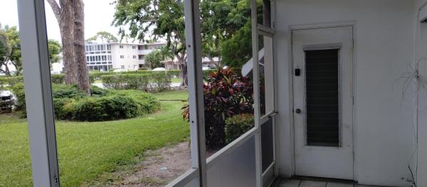 Lake Clarke Gardens, 2647 N Garden Dr N #110, Lake Worth, Florida 33461, image 3