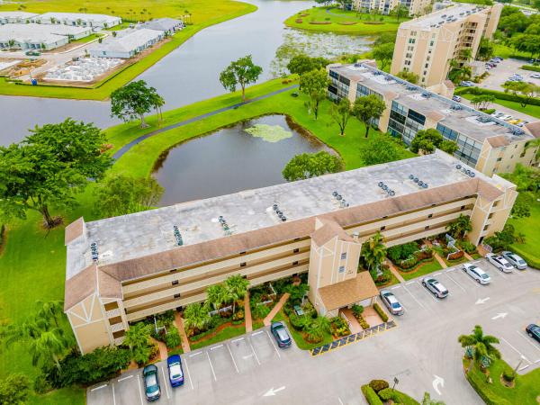 Huntington Lakes 3, 7146 Huntington Ln #208, Delray Beach, Florida 33446, image 3