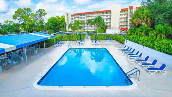 Imperial At Poinciana Place, 3959 Via Poinciana #203, Lake Worth Beach, Florida 33467, image 1