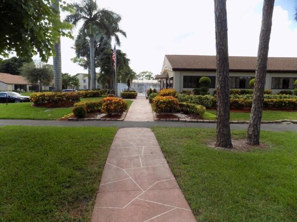 Pine Ridge North 2, 620 Sea Pine Way #A, Greenacres, Florida 33415, image 3