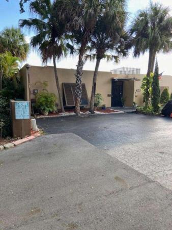 Loch Lomond East, 16023 Kingsmoor Way, Miami Lakes, Florida 33014, image 1