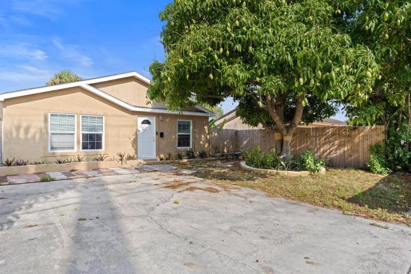Northwood Hills, 3609 Windsor Ave, West Palm Beach, Florida 33407, image 1