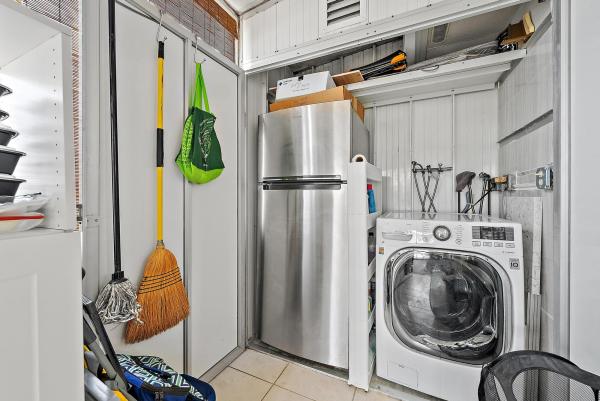 92 Valencia D, Delray Beach, Florida 33446, image 2