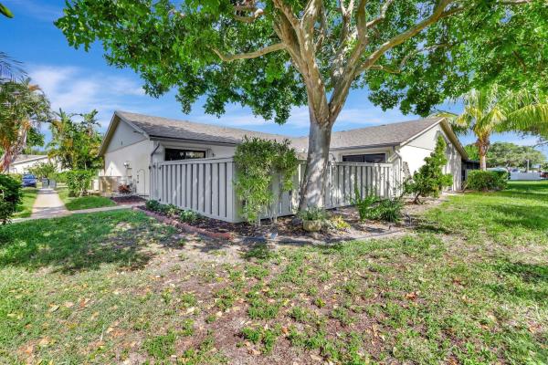 Quadrille Villas, 8036 Ambach Way, Hypoluxo, Florida 33462, image 1