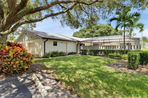 1427 Captains Walk #15, Fort Pierce, Florida 34950, image 1