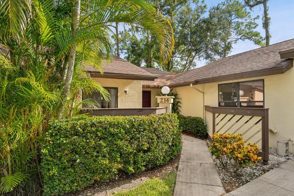 Strathmore Gate, 214 Thorn Apple Ct, Royal Palm Beach, Florida 33411, image 1