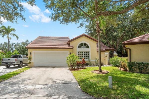 Wellington Downs, 12151 Cuddington Ct, Wellington, Florida 33414, image 1