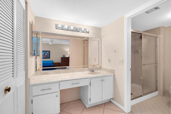 3341 Perimeter Dr, Greenacres, Florida 33467, image 2