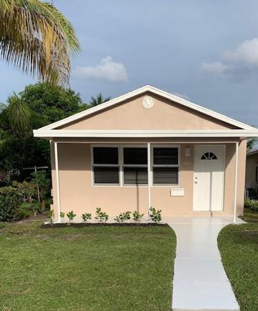 Lake Worth Town, 422 N C St, Lake Worth Beach, Florida 33460, image 1