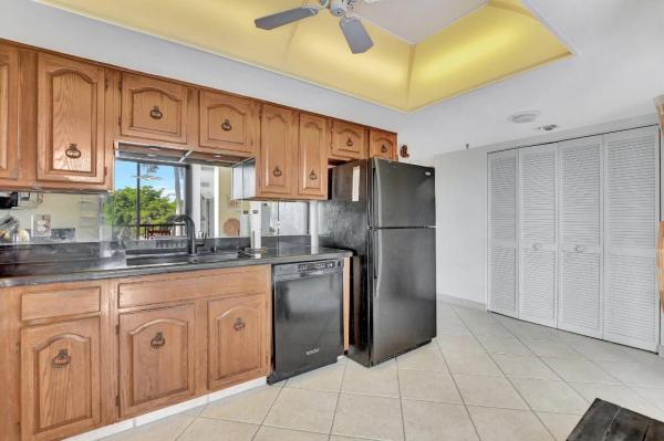 Willow Wood Midrise At Boca Country Club, 6875 Willow Wood Dr #2032, Boca Raton, Florida 33434, image 1