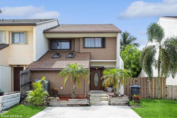 Cypress Point, 12330 Westhampton Cir, Wellington, Florida 33414, image 1