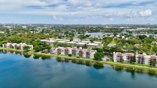 Lake Emerald, 110 Lake Emerald Dr #407, Oakland Park, Florida 33309, image 3