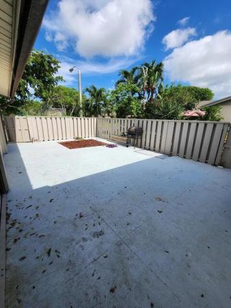 Quadrille Villas, 8060 Ambach Way #20, Hypoluxo, Florida 33462, image 1