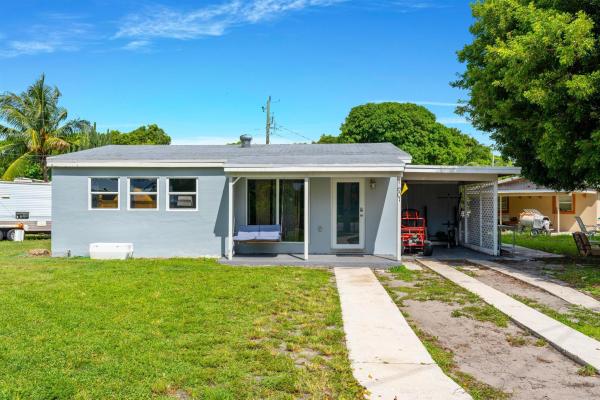 Rolling Green, 1601 NE 4th St, Boynton Beach, Florida 33435, image 1