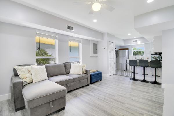 Palm Acres, 2704 Nelson Dr, Palm Springs, Florida 33406, image 1