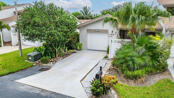Canary Palm Club, 6680 Canary Palm Cir, Boca Raton, Florida 33433, image 1