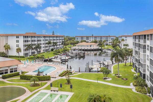 Tropic Bay, 901 Gardenia Dr #581, Delray Beach, Florida 33483, image 1