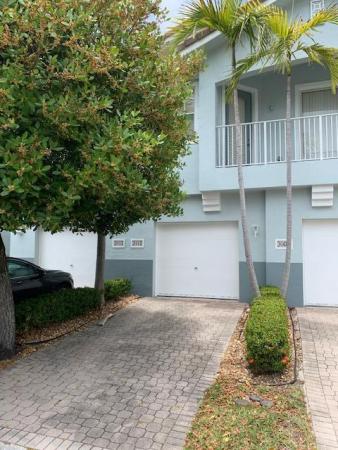 Thousand Oaks, 3111 Laurel Ridge Cir, Riviera Beach, Florida 33404, image 1